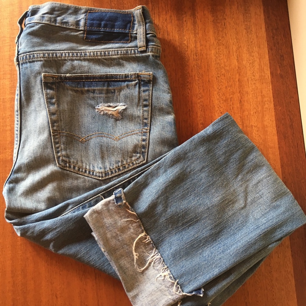American Eagle Distressed Jeans